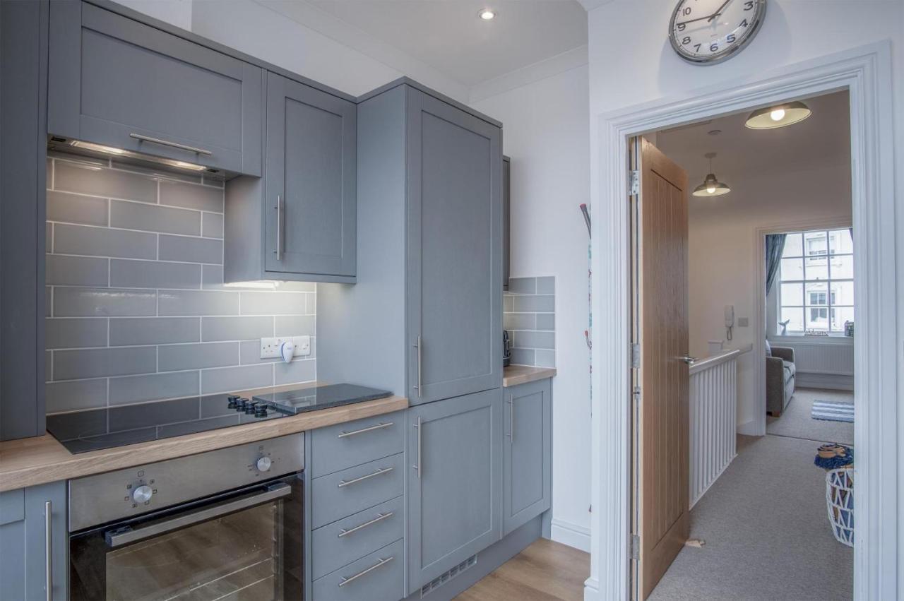 Ramsey Apartment - 2 Bedroom Apartment - Tenby Extérieur photo