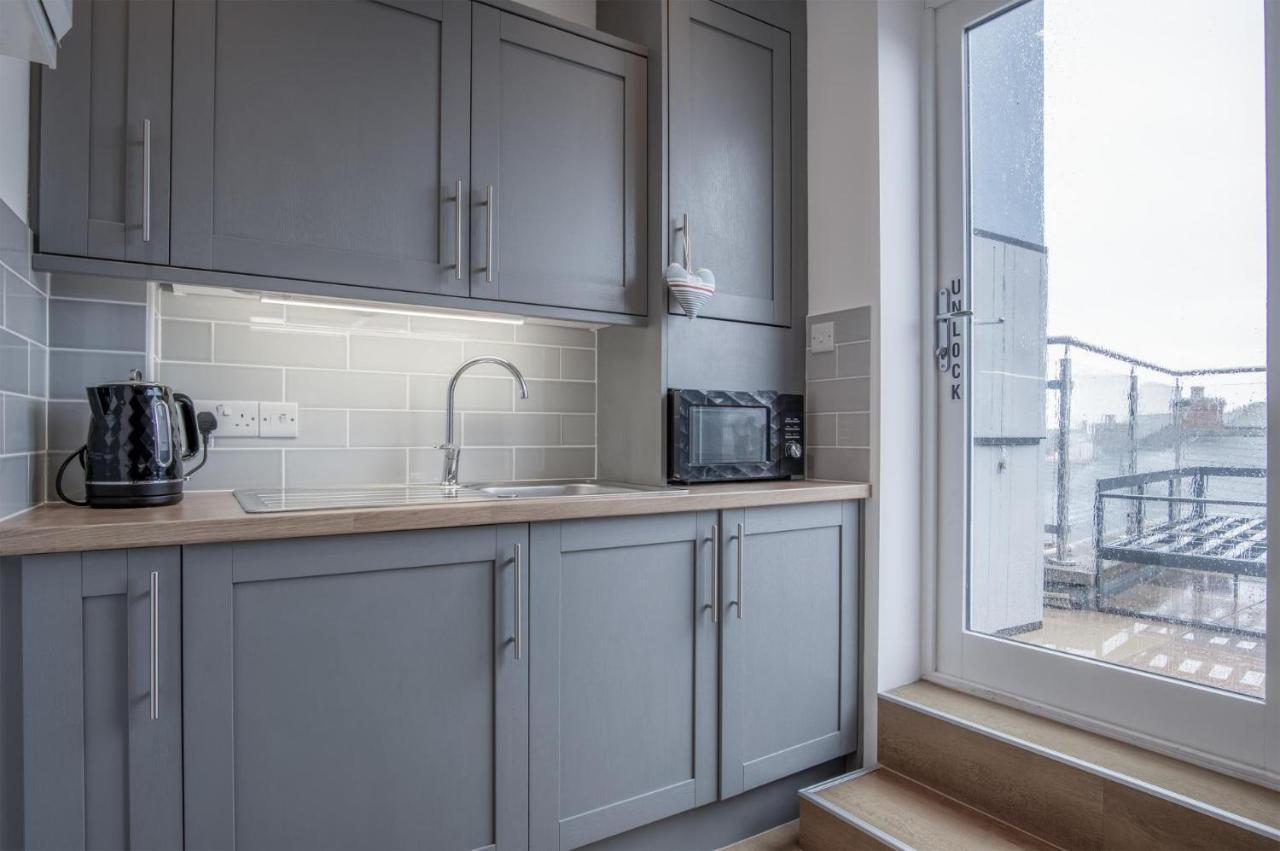 Ramsey Apartment - 2 Bedroom Apartment - Tenby Extérieur photo
